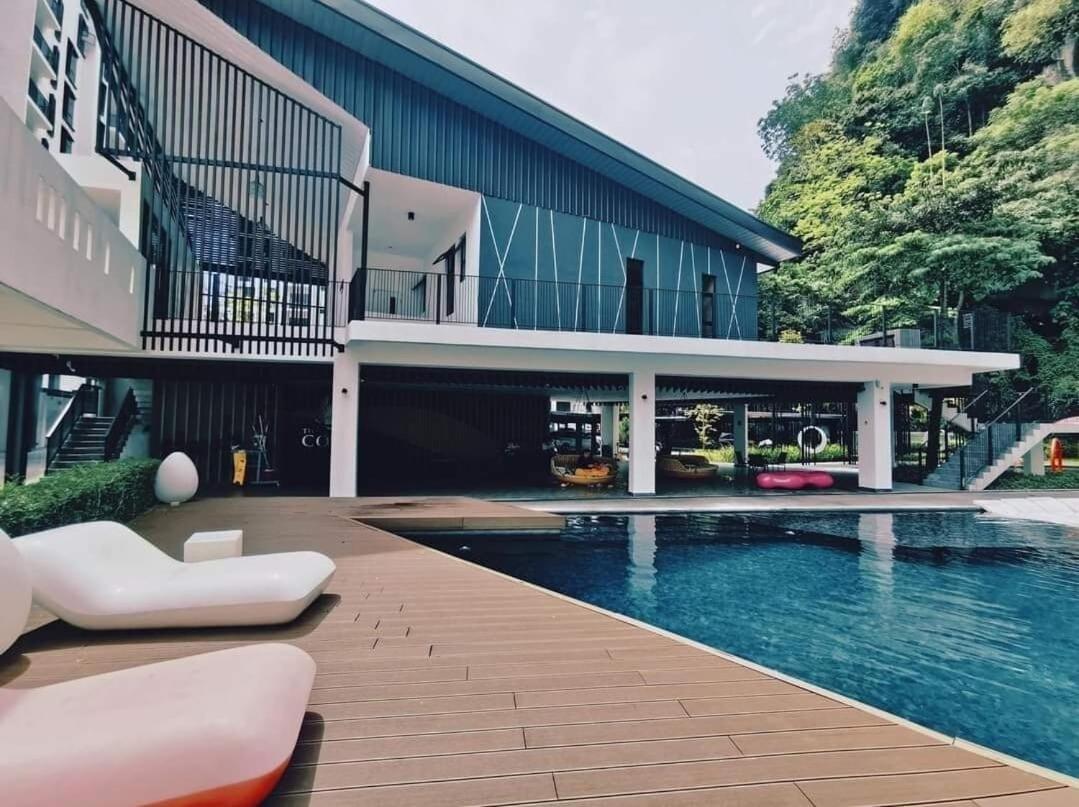 Nightview At The Cove Hillside Residential 9pax Pangsapuri